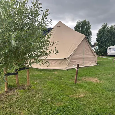 Campo de lujo Castlefest Bell Tent *