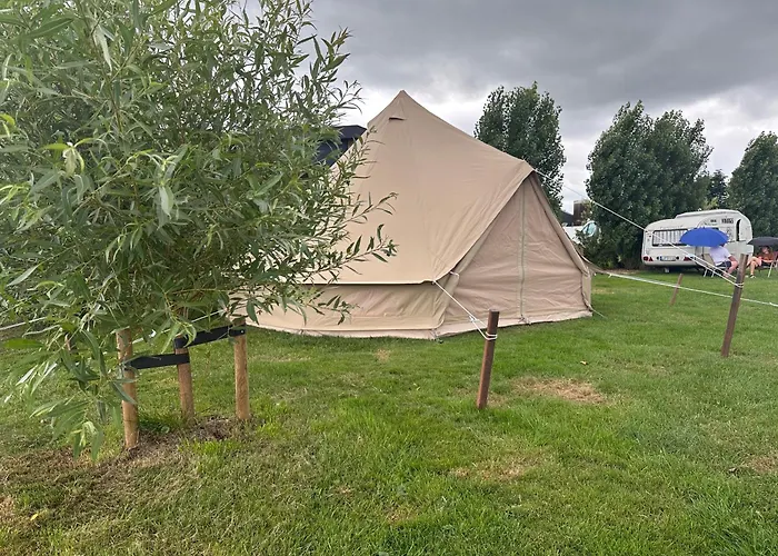 Campo de lujo Castlefest Bell Tent *